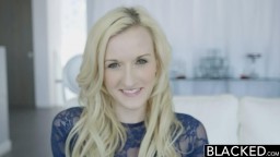 Junges Blondchen sehnt sich nach BBC